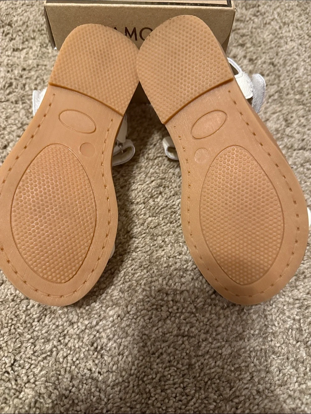 L'Amour White Knot-Front Girls' Sandals